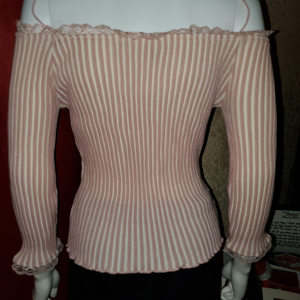 Blush & Cream coldshoulder top - Picture 3 of 4